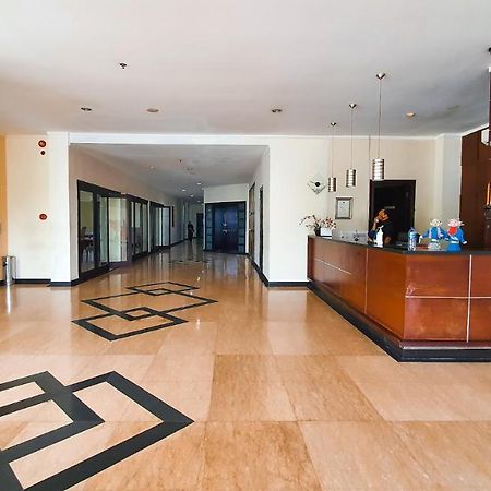 N1 Hotel Tanah Abang Jakarta Exterior photo
