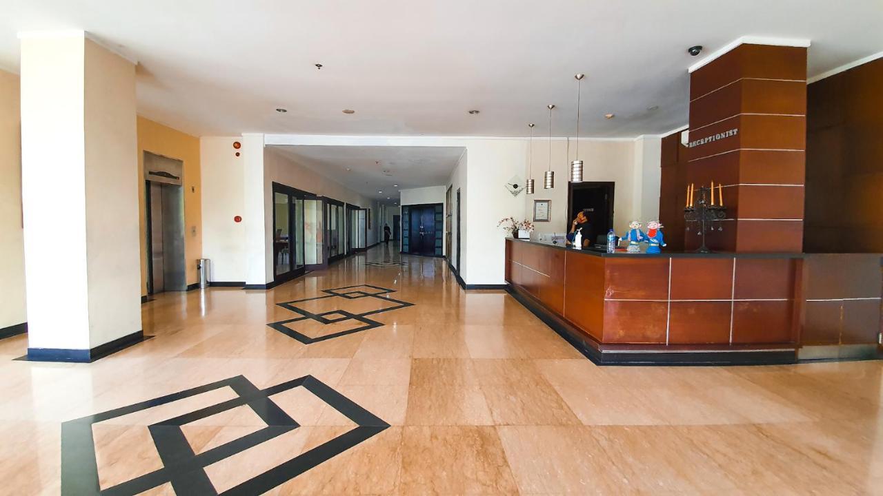N1 Hotel Tanah Abang Jakarta Exterior photo