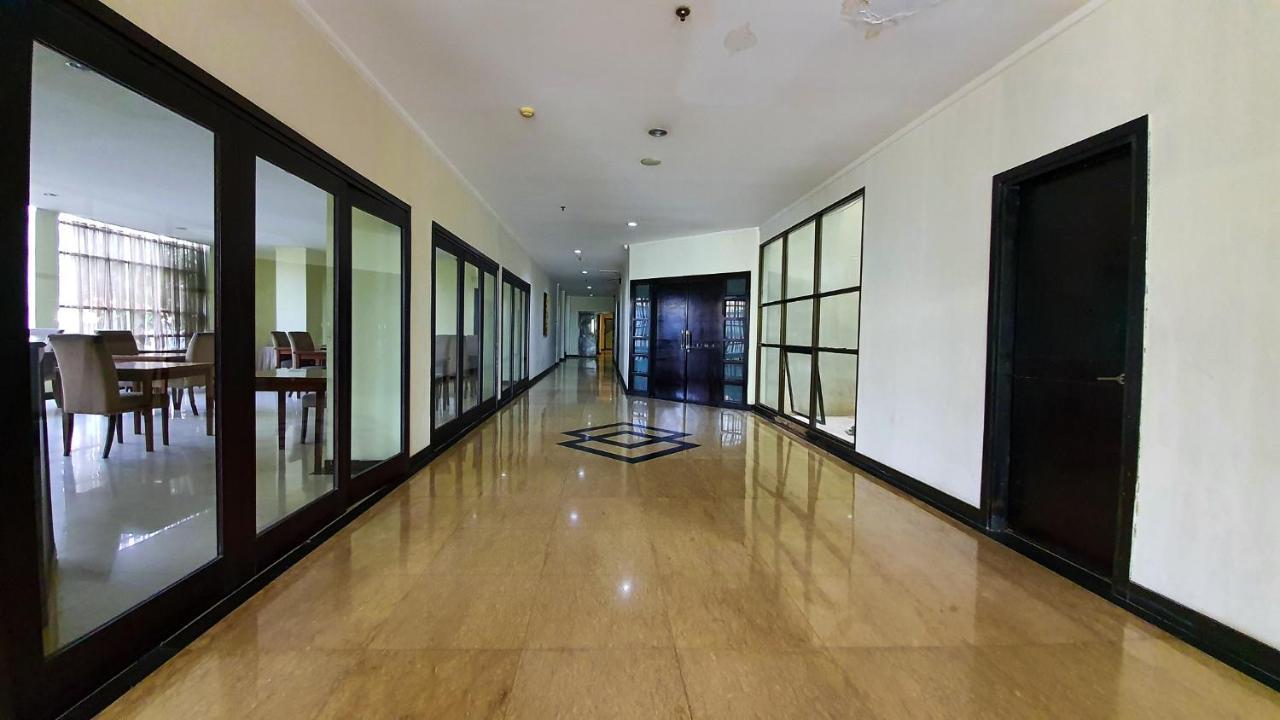 N1 Hotel Tanah Abang Jakarta Exterior photo